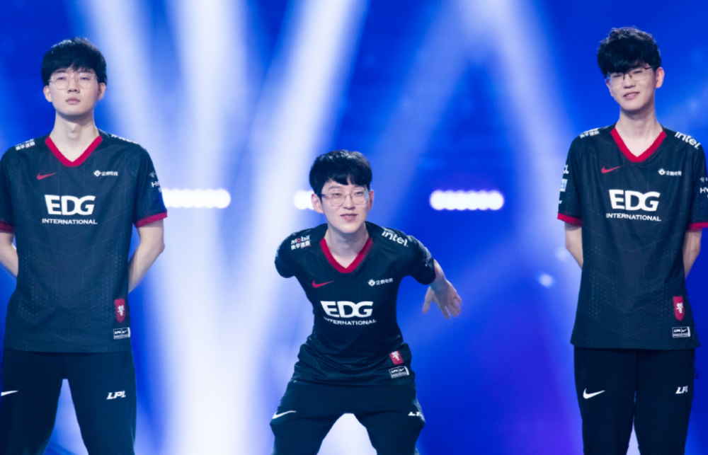 开云-NS轻取FPX，ShowMaker单局斩获MVP强强对话淘汰赛，让粉丝疯狂欢呼的简单介绍