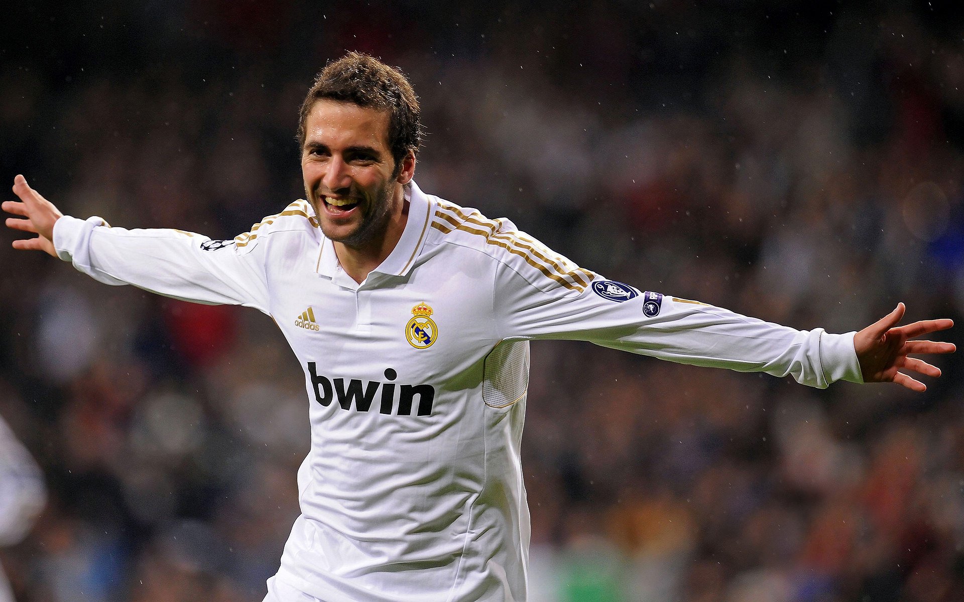 致命弯刀划破基辅夜空!巴西无名英雄如何用一脚改写国家命运?