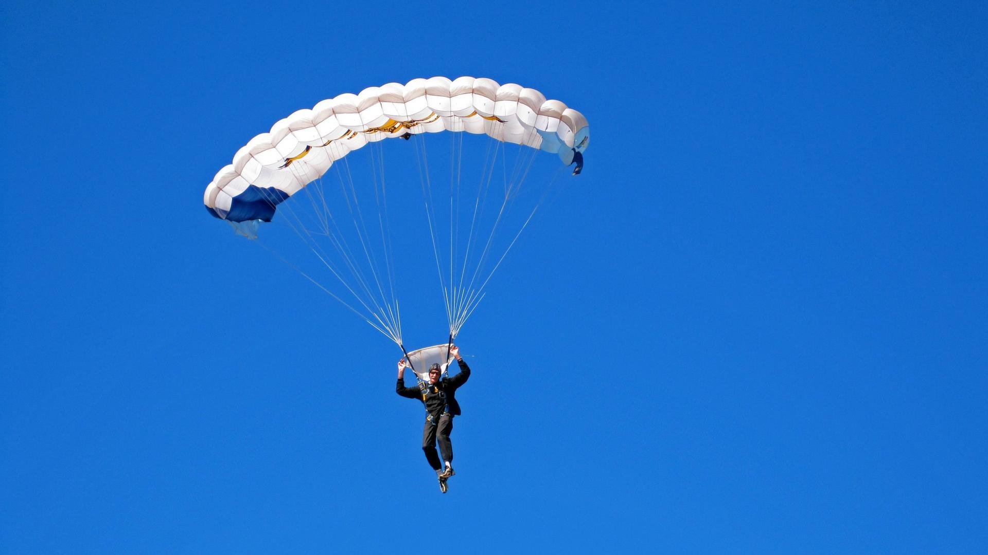 开云体育中国-神迹再现！那不勒斯加时鏖战力克银河战舰，C罗单核主宰生死走向